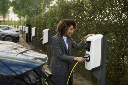 Équipements de Recharge pour VE