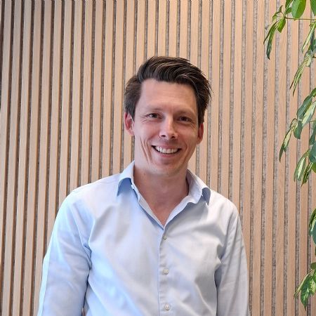 l'Orateur: Tom Kuiper